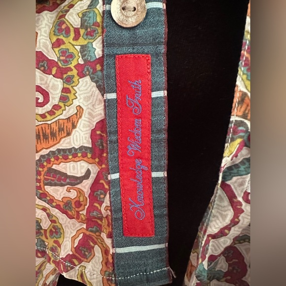 Robert Graham shirt - Picture 6 of 6